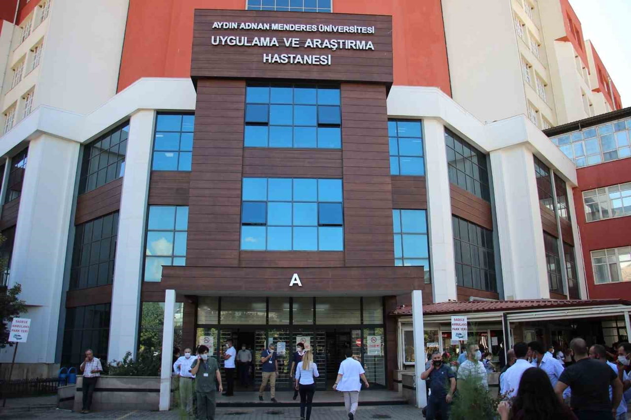 (ARŞİV FOTO) - ADÜ HASTANESİ'NDE HİZMETE ALINAN YENİ DİJİTAL İŞLEM CİHAZLARI (KİOSK) SAYESİNDE...