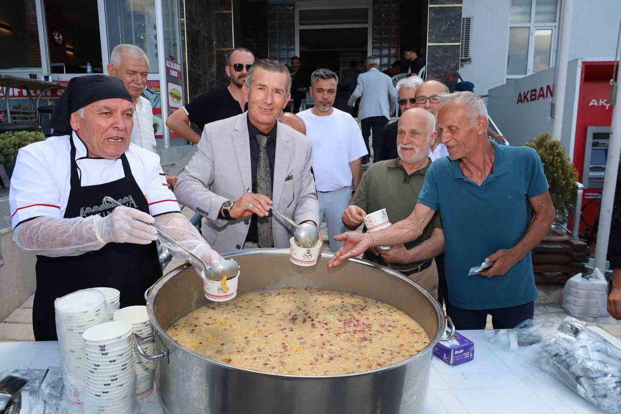 AŞURE İKRAMI