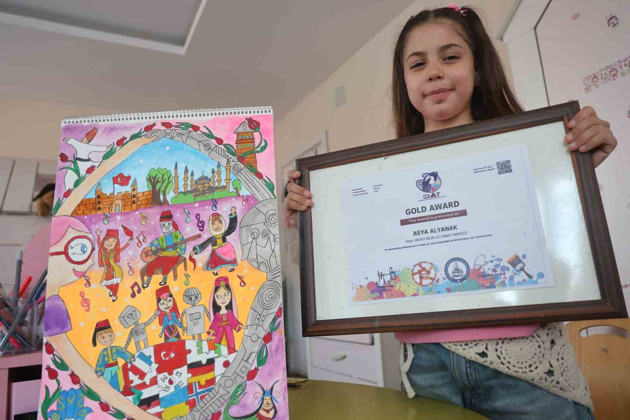 ASYA ALYANAK, 42 ÜLKEDEN 300 BİNDEN FAZLA KATILIMCININ YER ALDIĞI ULUSLARARASI SİNGAPUR SANAT...