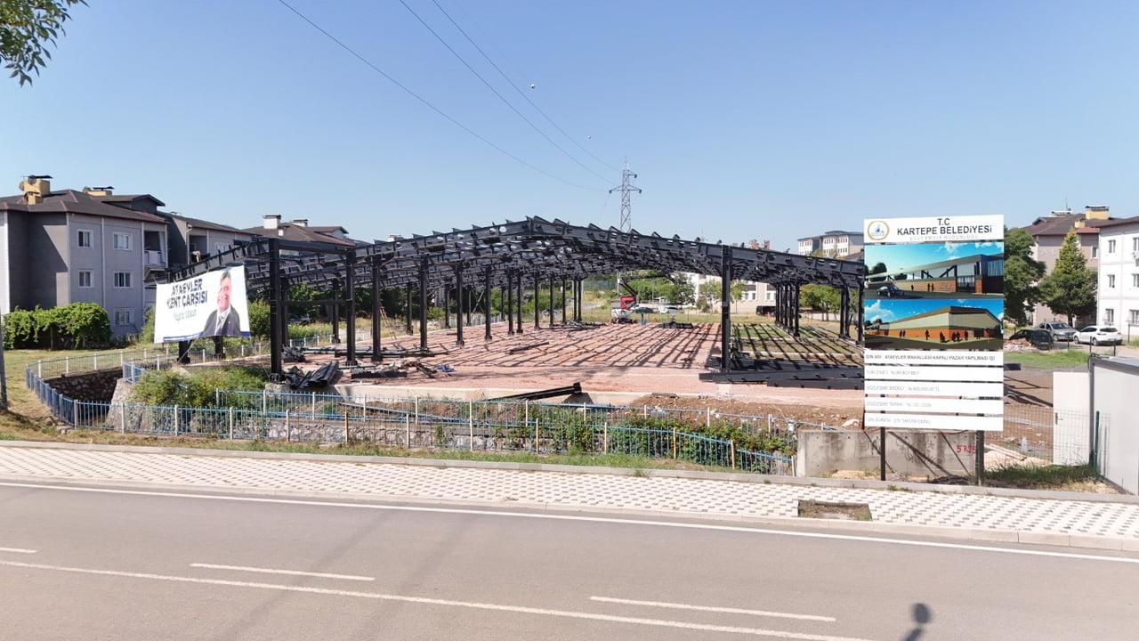 ATAEVLER MAHALLESİ'NDE 3 BİN 500 METREKARELİK KAPALI KENT ÇARŞISI PROJESİNDE ÇALIŞMALAR...