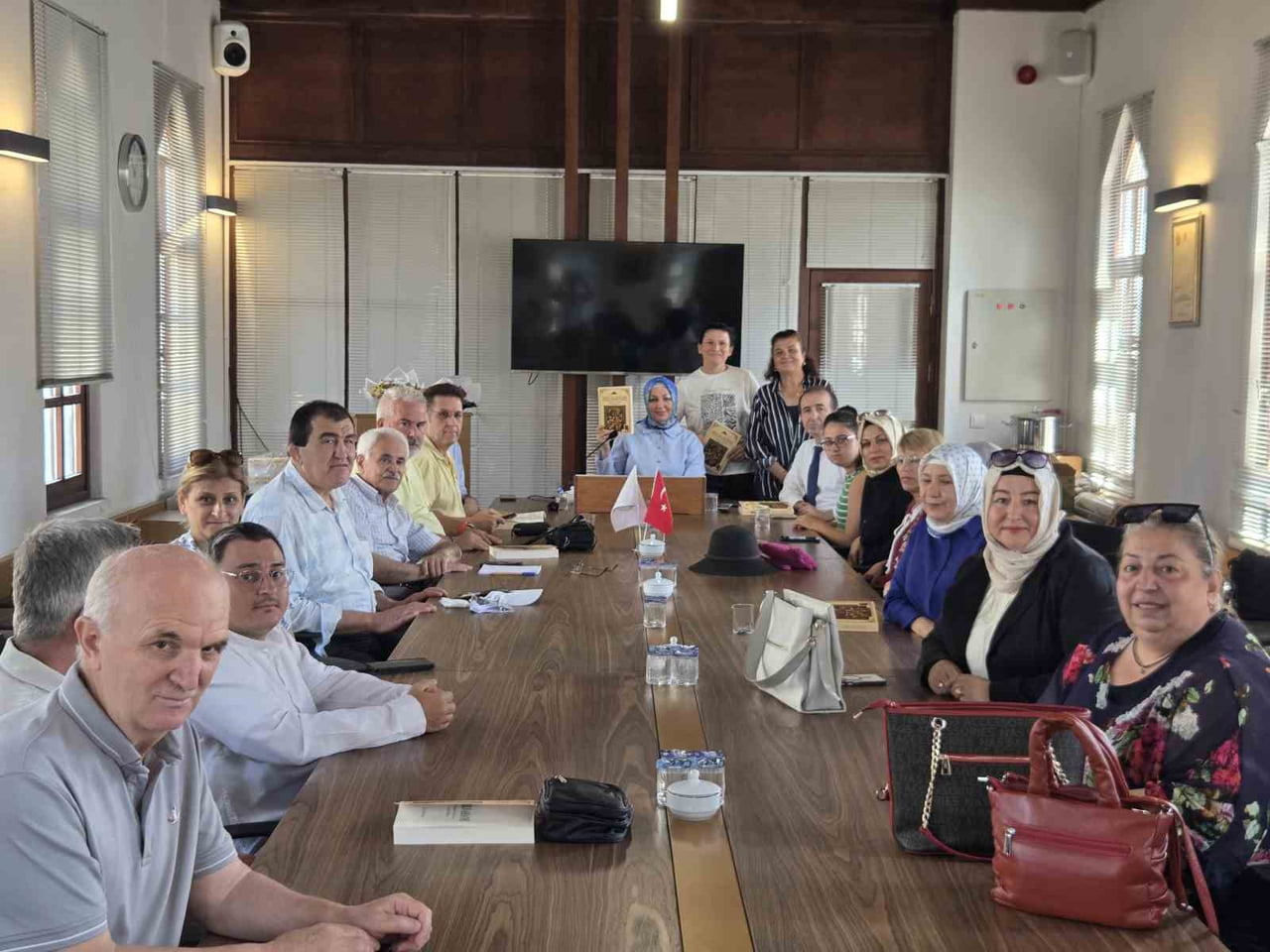 ATALARI OSMANLI SARAY MUTFAĞINDA AŞÇILIK YAPAN ARAŞTIRMACI-YAZAR SİBEL SAYIMLAR, TÜRK HELVA...