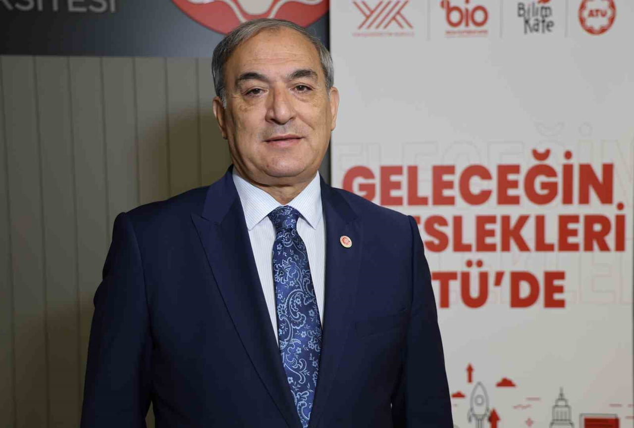ATÜ REKTÖRÜ PROF. DR. ADNAN SÖZEN