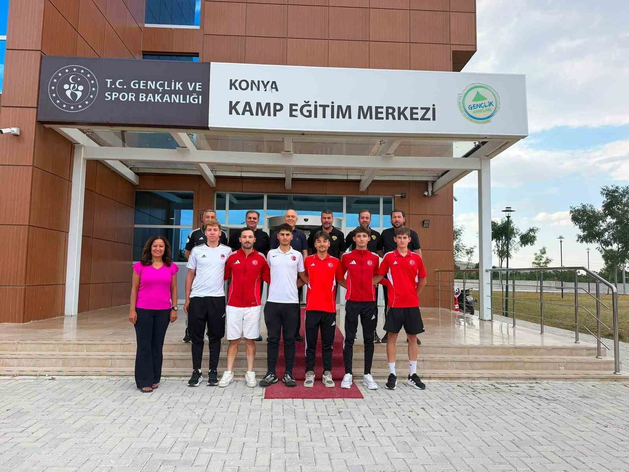 AVRUPA'NIN GENÇLER VE 23 YAŞ ALTI KATEGORİLERİNDEKİ EN PRESTİJLİ PİST BİSİKLETİ...