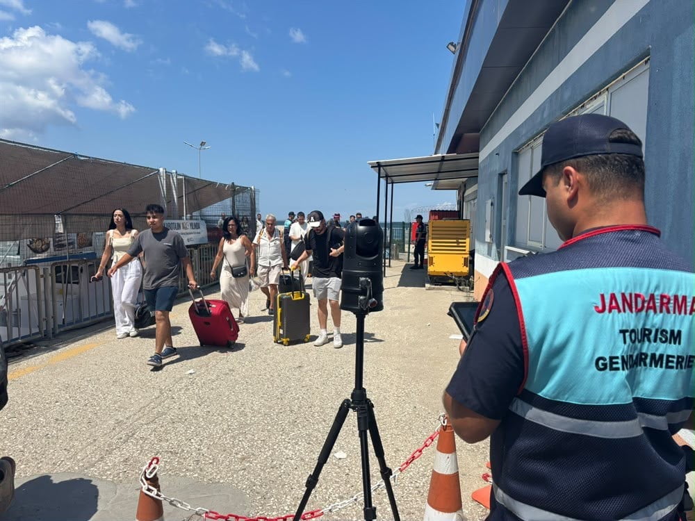 AVŞA ADASI'NDAKİ HUZUR UYGULAMASINDA ARANAN 22 KİŞİ YAKALANDI