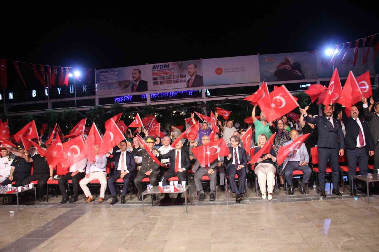 AYDIN'DA 15 TEMMUZ DEMOKRASİ VE MİLLÎ BİRLİK GÜNÜ'NÜN 10. YIL DÖNÜMÜ DOLAYISIYLA DÜZENLENEN ANMA...