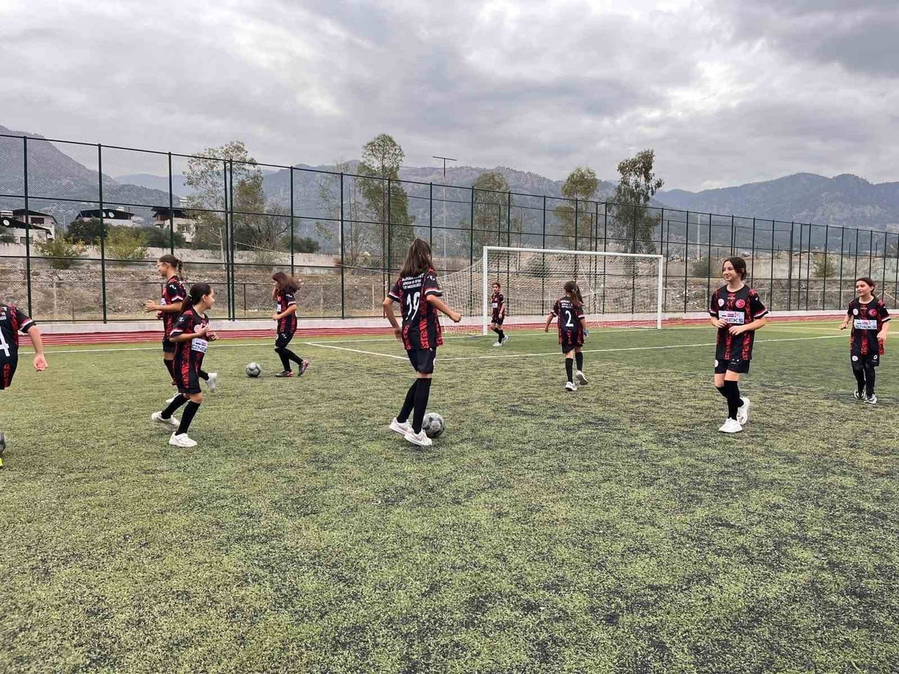 AYDIN'IN BUHARKENT İLÇESİNDE, ULUSLARARASI UYUŞTURUCU İLE MÜCADELE GÜNÜ ETKİNLİKLERİ KAPSAMINDA...
