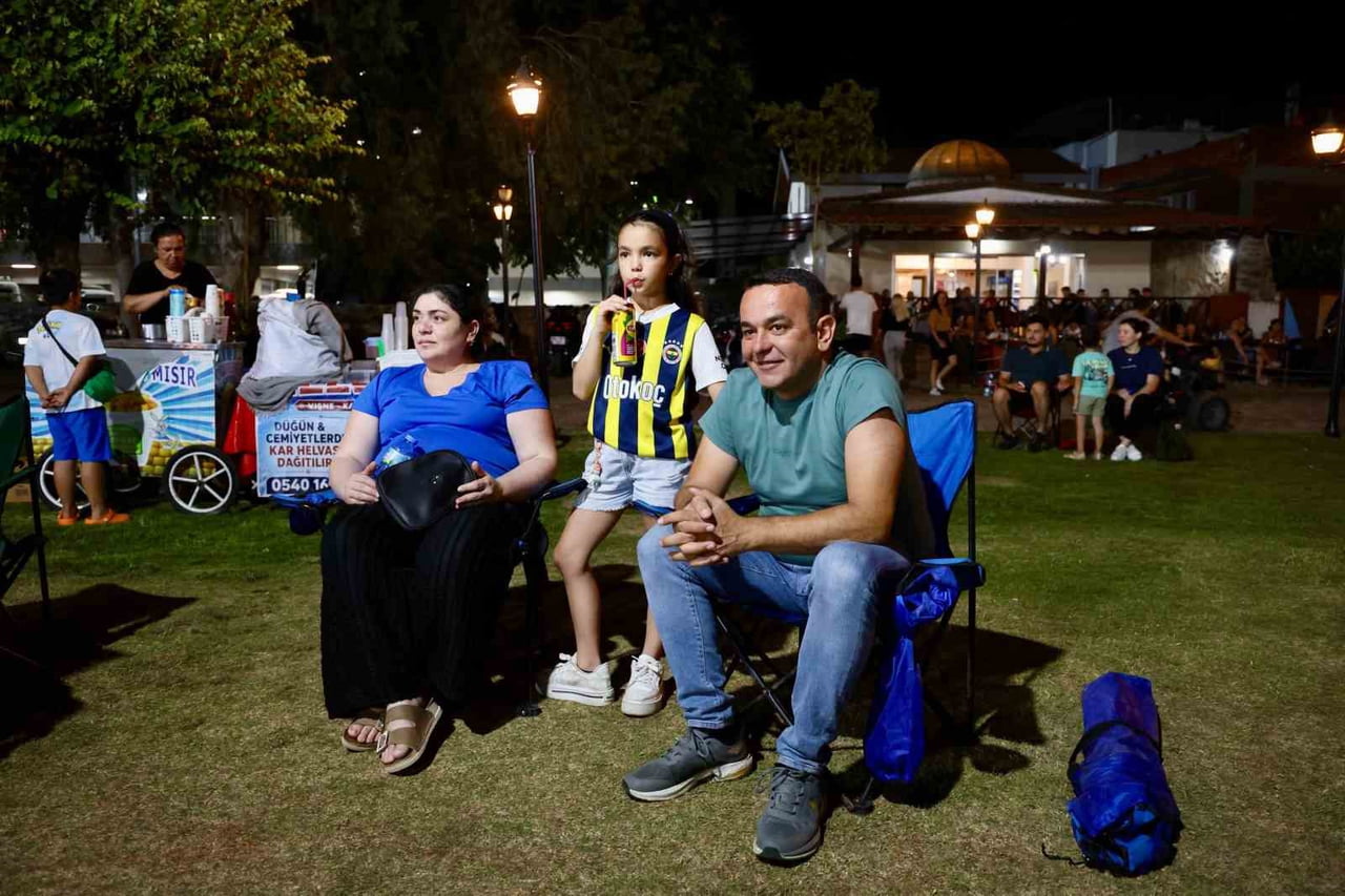AYDIN'IN ÇİNE İLÇESİNDE ÜÇ GÜN SÜRECEK OLAN VE OYNANAN İLK GÜN KARŞILAŞMALARIYLA BAŞLAYAN 3X3...