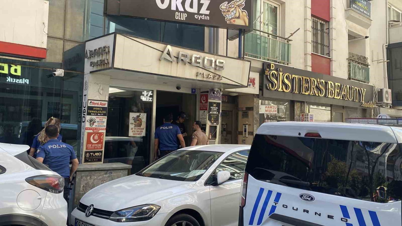 AYDIN'IN EFELER İLÇESİNDE ÇİNE İLÇESİ KIRKSAKALLAR MAHALLESİ MUHTARI SEBAHATTİN KAHRAMAN MASAJ...