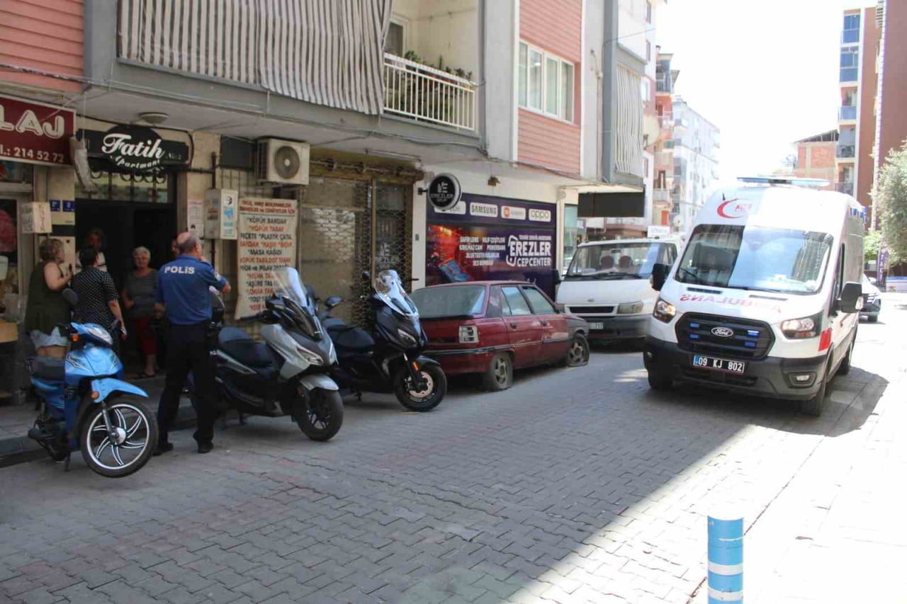 AYDIN'IN EFELER İLÇESİNDE KENDİSİNDEN HABER ALINAMAYAN YAŞLI KADIN EKİPLERİ HAREKETE GEÇİRİRKEN...