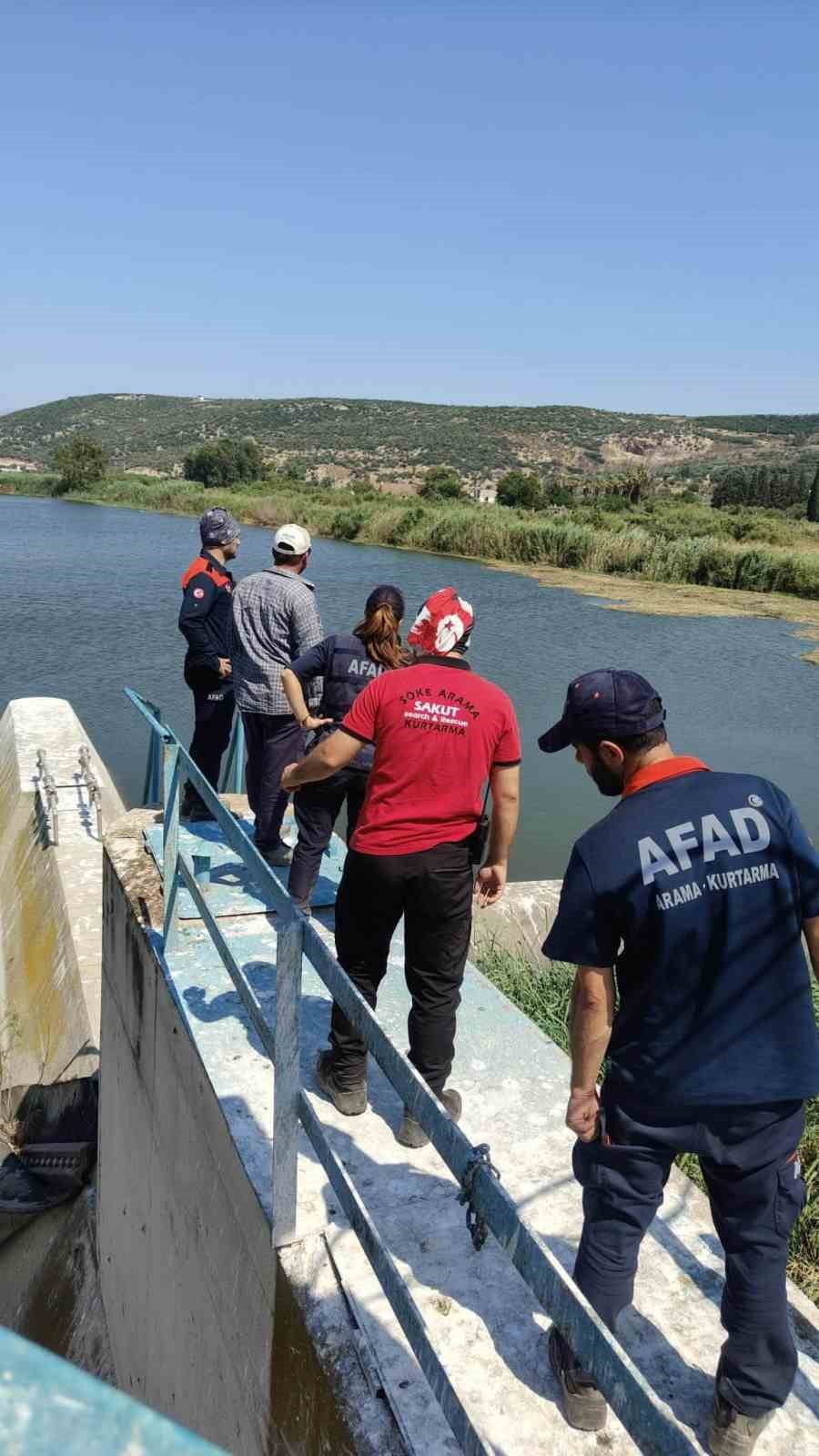 AYDIN'IN İNCİRLİOVA İLÇESİ BÜYÜK MENDERES NEHRİ'NDE KAYBOLAN 2 ÇOCUKTAN BİRİ OLAN 11 YAŞINDAKİ...