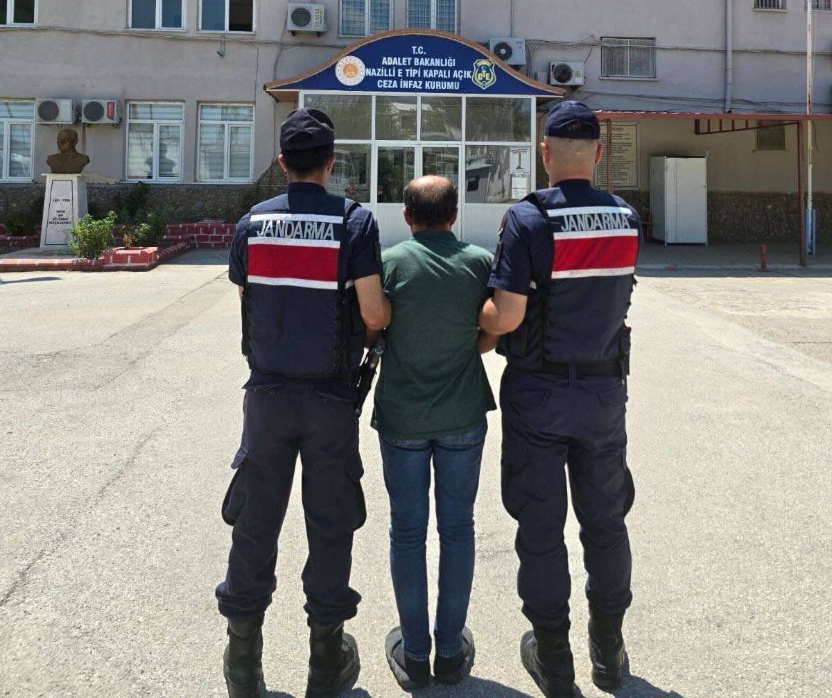 AYDIN'IN NAZİLLİ İLÇESİNDE UYUŞTURUCU İMALATI VE TİCARETİ SUÇUNDAN ARANAN ŞAHIS, YAPILAN...