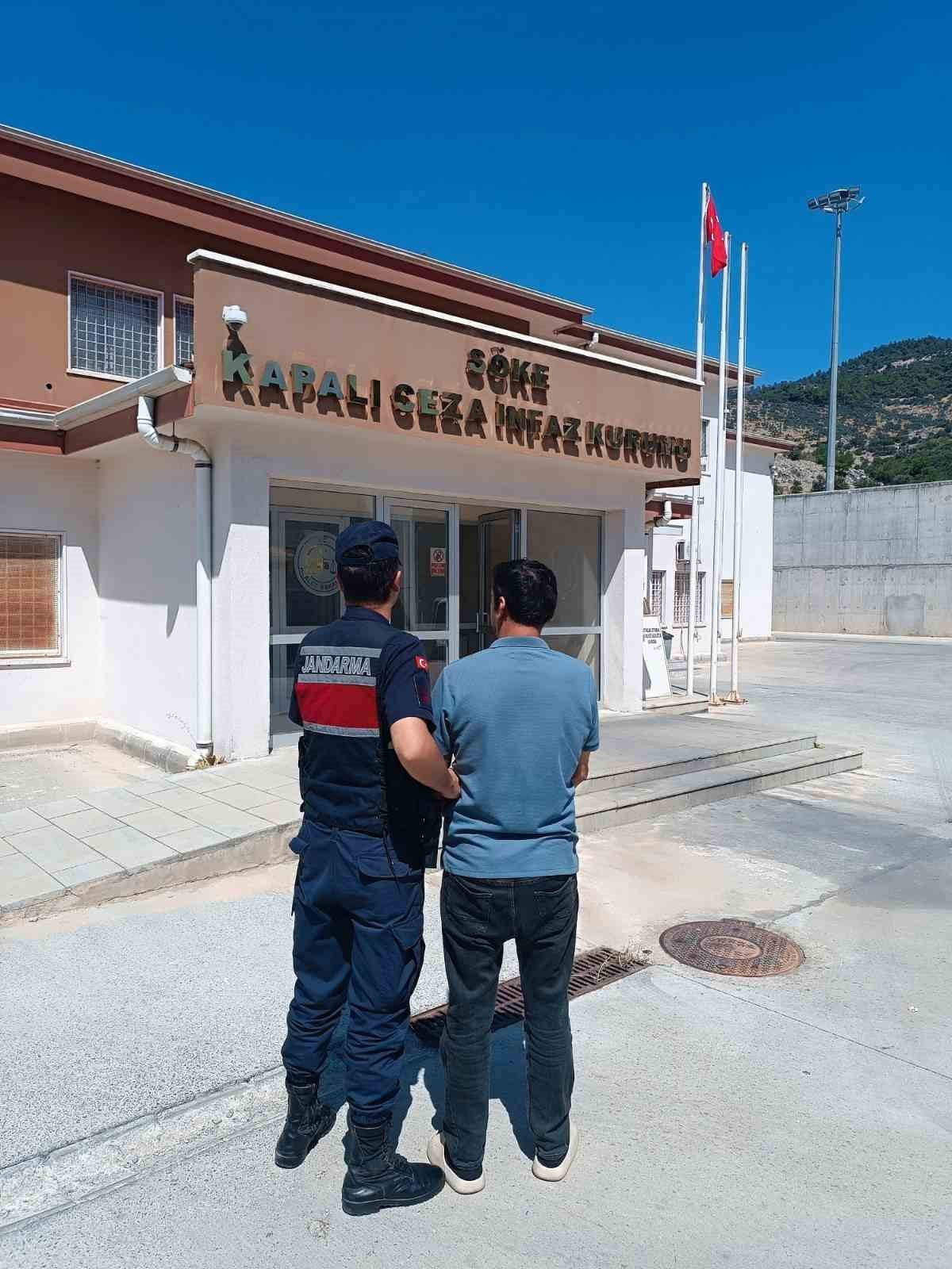 AYDIN'IN SÖKE İLÇESİNDE UYUŞTURUCU SUÇUNDAN ARANAN ŞAHIS YAPILAN ÇALIŞMAYLA YAKALANDI.