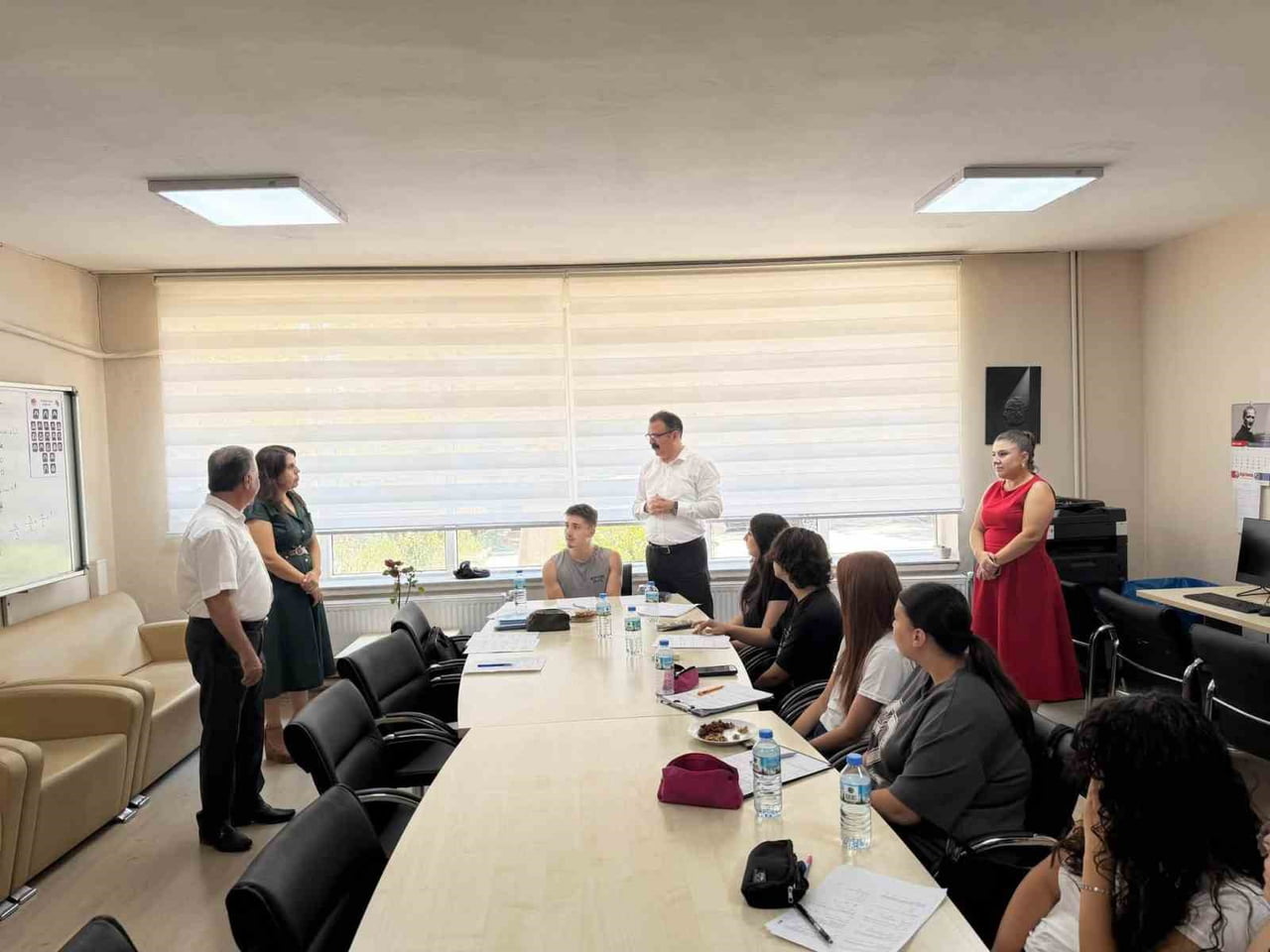 AYDIN'IN SULTANHİSAR İLÇESİNDE KAYMAKAM ALİ EKBER ATEŞ, ATÇA ŞEHİT MUTLU UÇAR ANADOLU LİSESİ'NDE...