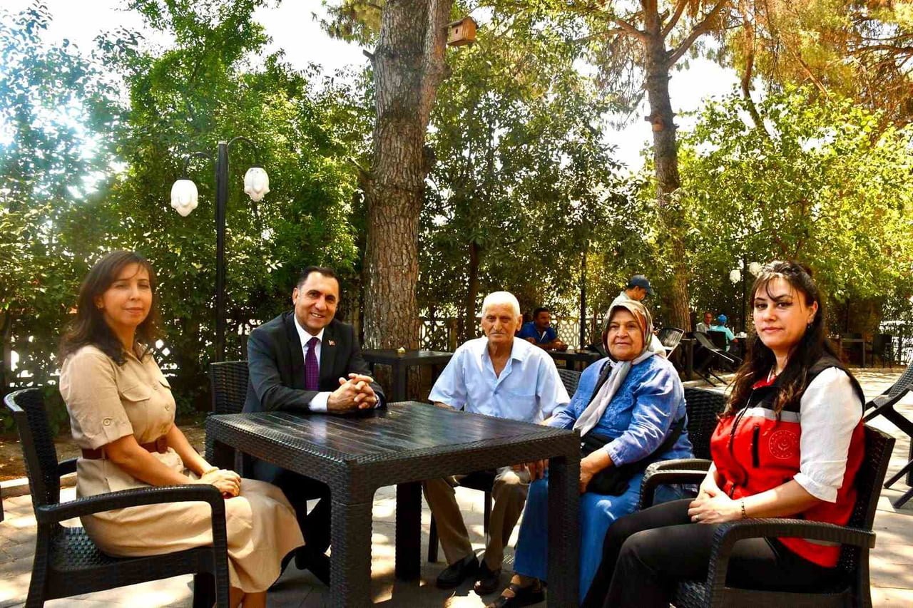 AYDIN AİLE VE SOSYAL HİZMETLER İL MÜDÜRÜ İLKAY TÜRKOĞLU, DAHA ÖNCE ZİYARET ETTİĞİ ŞEHİT ÖĞRETMEN...