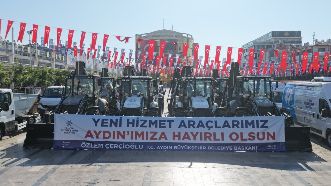 AYDIN BÜYÜKŞEHİR BELEDİYESİ, YAKLAŞIK 90 MİLYON TL DEĞERİNDEKİ 22 YENİ ARACI HİZMET FİLOSUNA DAHİL...