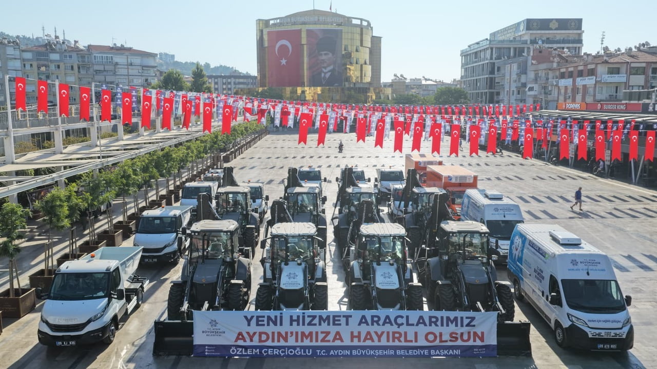 AYDIN BÜYÜKŞEHİR BELEDİYESİ, YAKLAŞIK 90 MİLYON TL DEĞERİNDEKİ 22 YENİ ARACI HİZMET FİLOSUNA DAHİL...