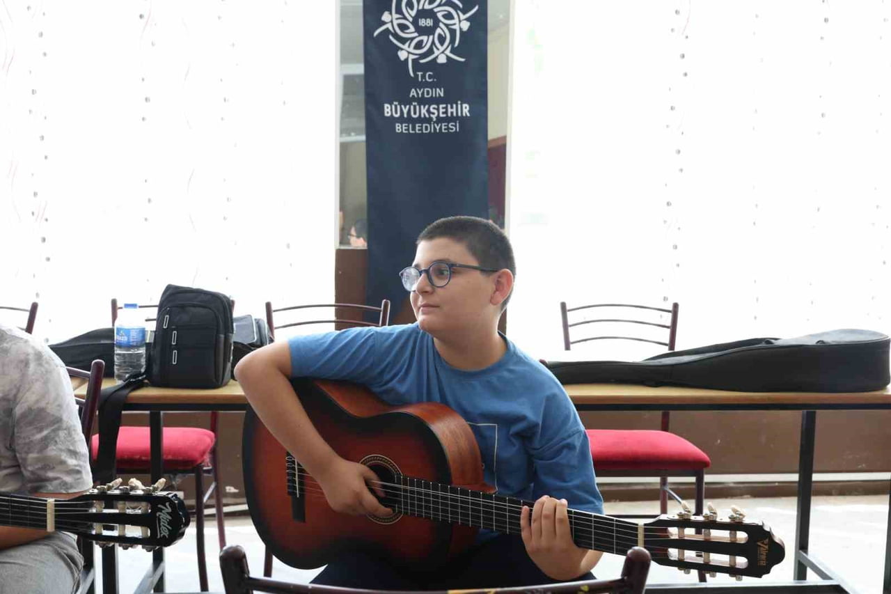 AYDIN’DA ÇOCUKLAR SANATLA BULUŞUYOR