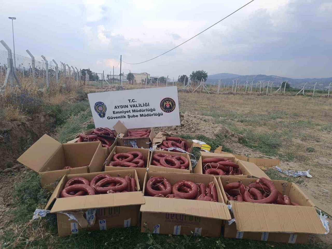 AYDIN’DA GÜVENLİK ŞUBE MÜDÜRLÜĞÜ EKİPLERİNCE SAHTECİLİK FAALİYETLERİNİN ÖNLENMESİNE YÖNELİK SON...