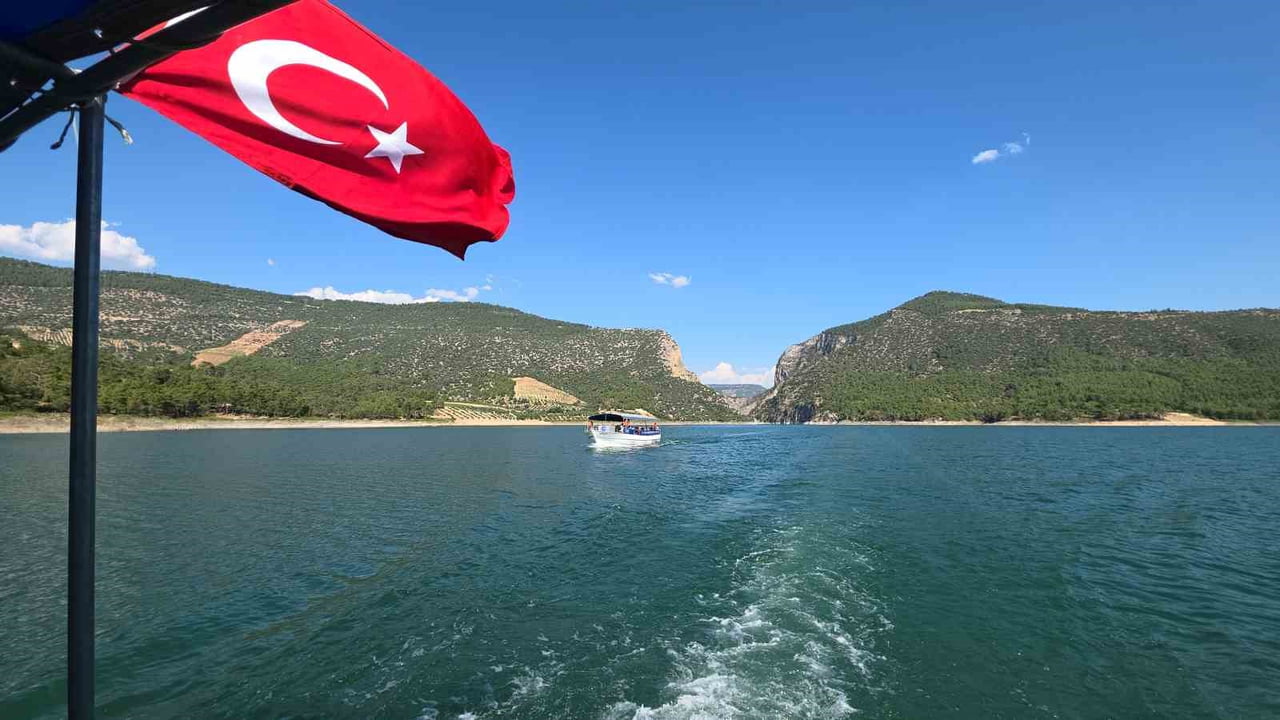 AYDIN, DENİZLİ VE MUĞLA SINIRLARINDAKİ ARAPAPIŞTI KANYONU, DOĞASI VE BİNLERCE YILLIK TARİHİ...