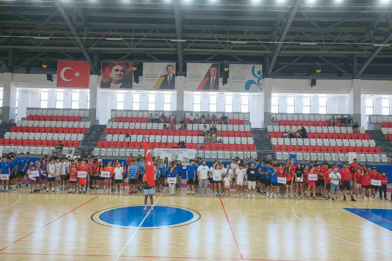 AYDIN GENÇLİK VE SPOR İL MÜDÜRLÜĞÜ'NÜN EV SAHİPLİĞİNDE GERÇEKLEŞTİRİLEN ANADOLU YILDIZLAR LİGİ...