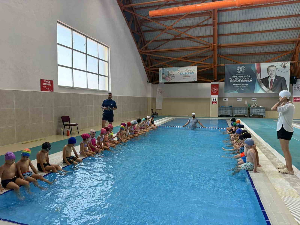 AYDIN GENÇLİK VE SPOR İL MÜDÜRLÜĞÜ TARAFINDAN NAZİLLİ YARI OLİMPİK KAPALI YÜZME HAVUZU'NDA...