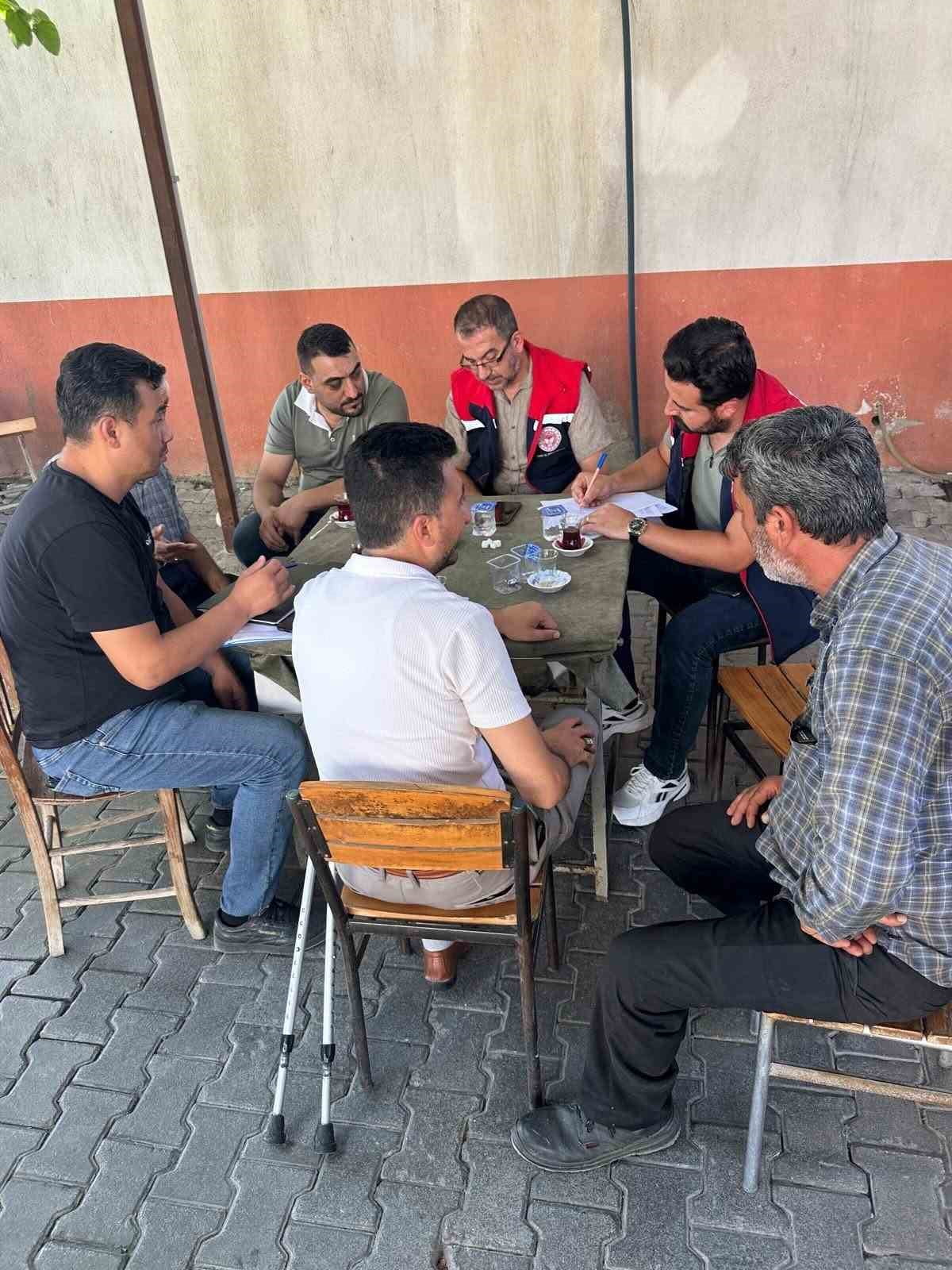AYDIN İL TARIM VE ORMAN MÜDÜRLÜĞÜ KOORDİNESİNDE YÜRÜTÜLEN "TARIM SAHADA-CUMA BULUŞMALARI"...