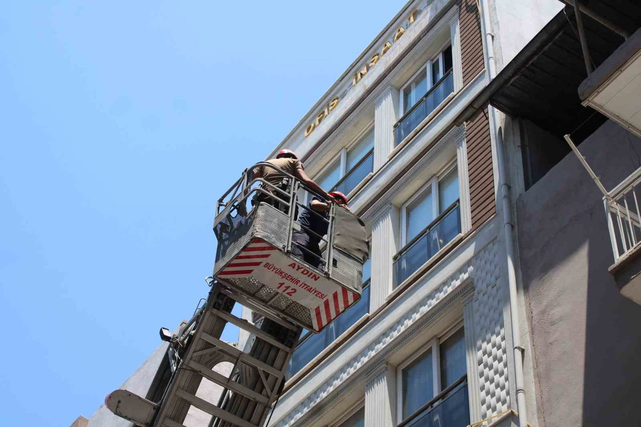 AYDIN’IN EFELER İLÇESİNDE KENDİSİNDEN HABER ALINMAYAN YAŞLI ADAM EKİPLERİ HAREKETE GEÇİRDİ...