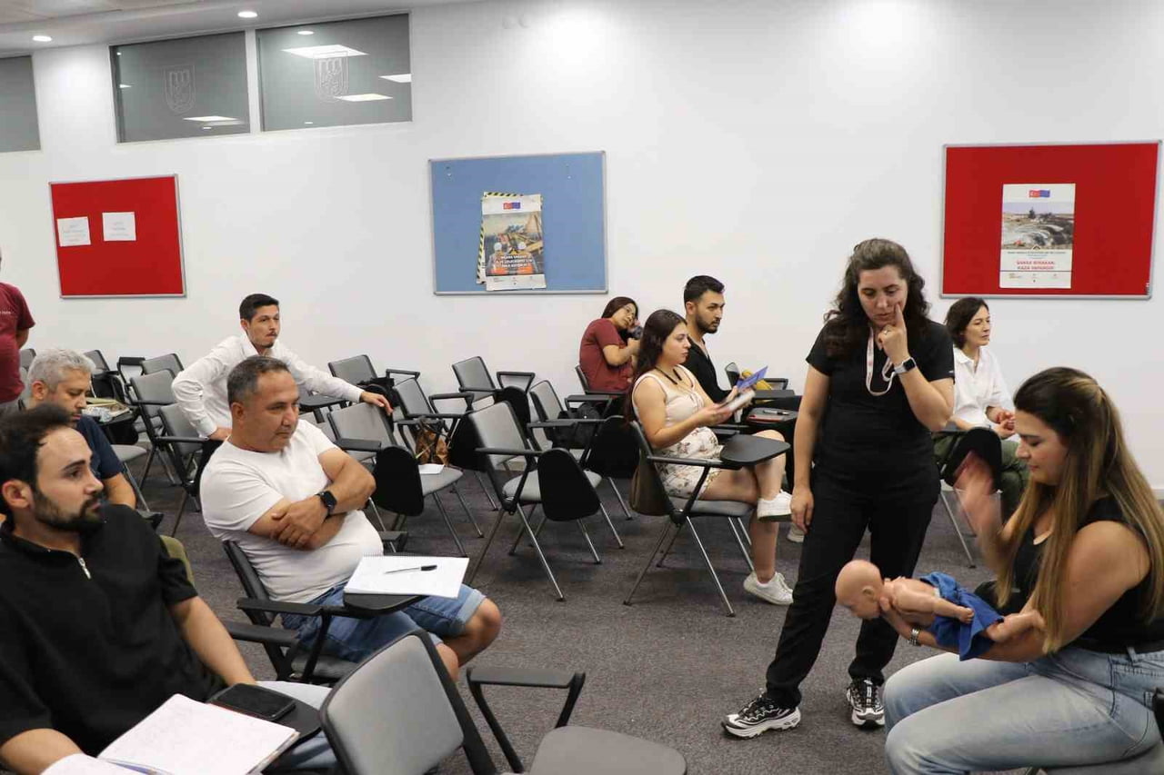 AYDIN TİCARET ODASI (AYTO) TARAFINDAN DÜZENLENEN TEMEL İLK YARDIM EĞİTİMİ'Nİ BAŞARIYLA TAMAMLAYAN...