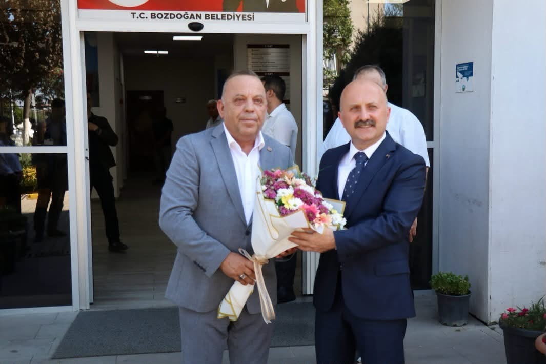 AYDIN VALİSİ DR. OSMAN VAROL, BOZDOĞAN BELEDİYE BAŞKANI MUSTAFA GALİP ÖZEL’E İADE-İ ZİYARETTE...