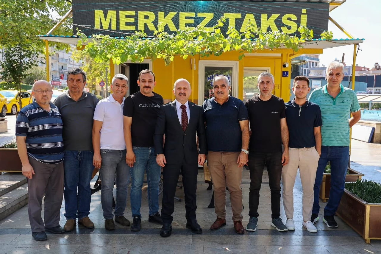 AYDIN VALİSİ DR. OSMAN VAROL, GÜNE MERKEZ TAKSİ DURAĞI'NI ZİYARET EDEREK BAŞLADI. TAKSİCİ...