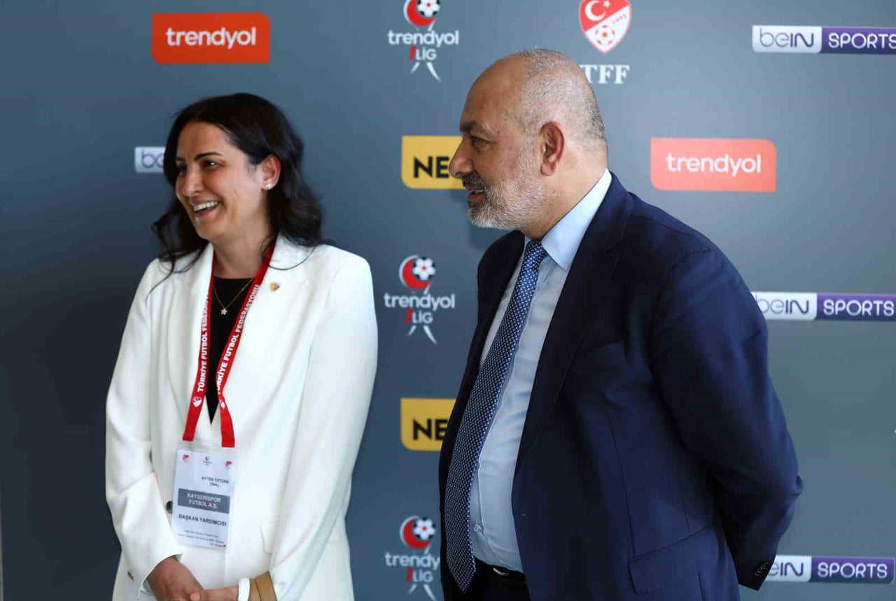 AYTEN ÖZTÜRK ÜNAL VE KAYSERİSPOR BAŞKANI ALİ ÇAMLI