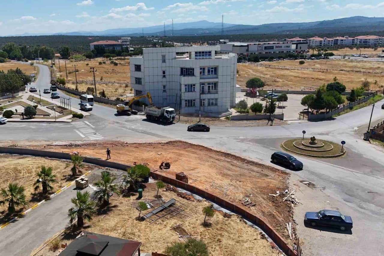 AYVALIK’IN 7. AKILLI KAVŞAĞI BÖLGE TRAFİĞİNE NEFES ALDIRACAK