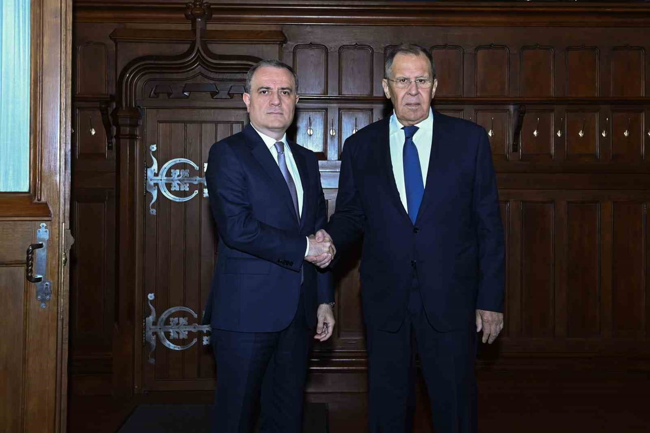 AZERBAYCAN DIŞİŞLERİ BAKANI CEYHUN BAYRAMOV, RESMİ TEMASLARDA BULUNMAK ÜZERE RUSYA'NIN BAŞKENTİ...