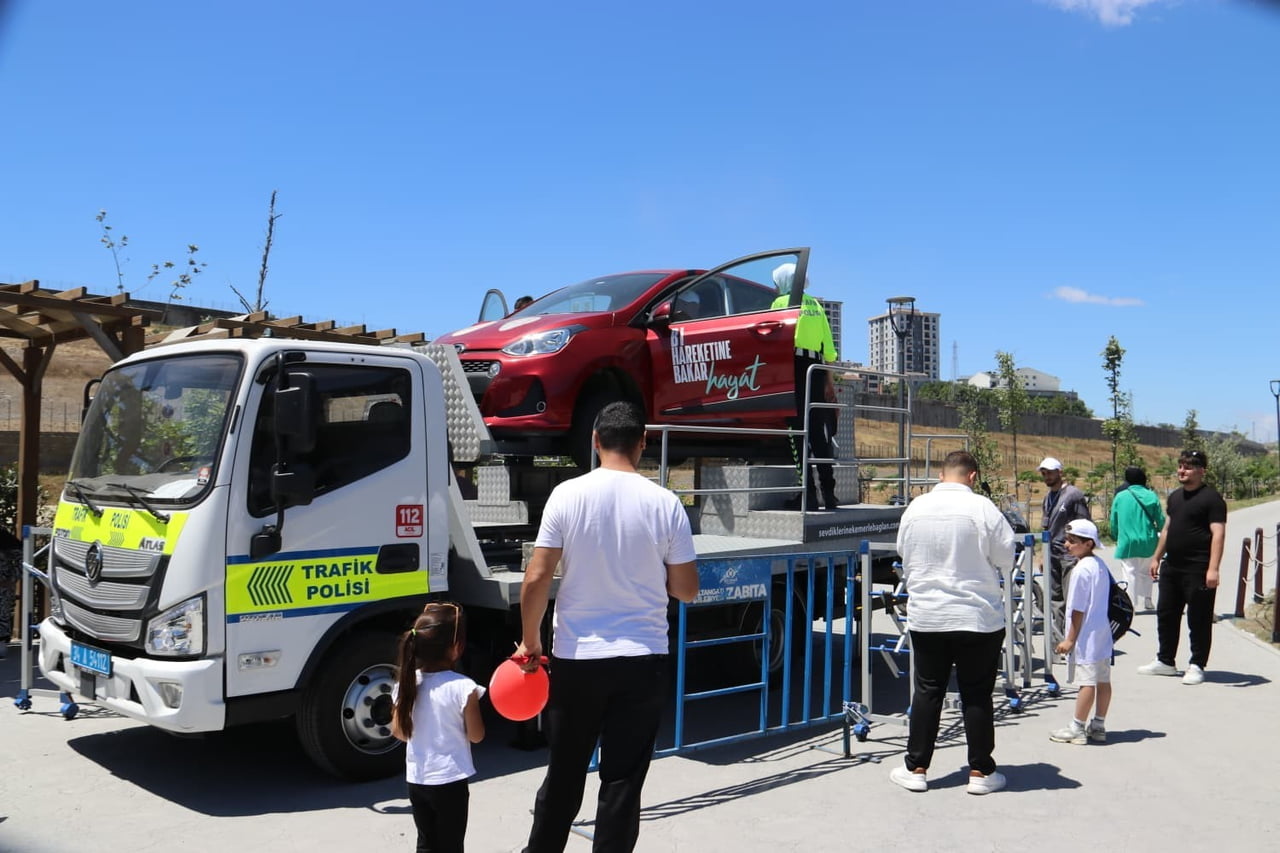 BAHÇELİEVLER VE SULTANGAZİ'DE İSTANBUL EMNİYET MÜDÜRLÜĞÜ TRAFİK DENETLEME ŞUBE MÜDÜRLÜĞÜ'NCE...