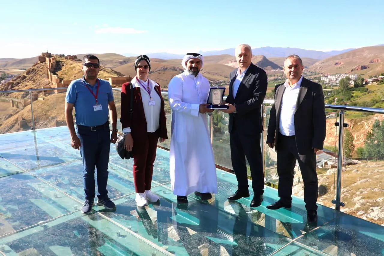 BAHREYNLİ TURİSTLERE BAYBURT’UN TURİZM ROTALARI TANITILDI