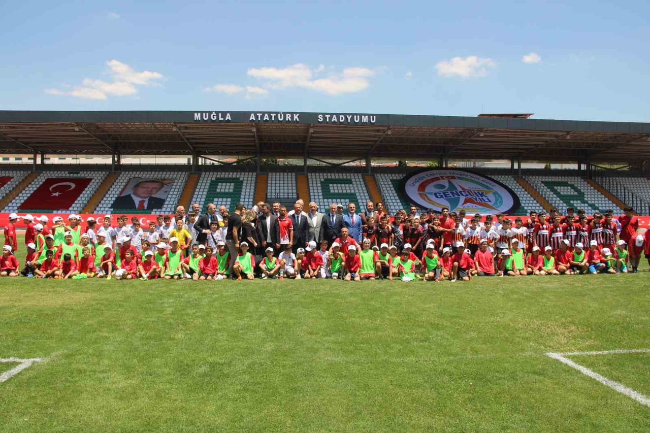 BAKAN BAK’TAN MUĞLA’DA YATIRIM MÜJDELERİ