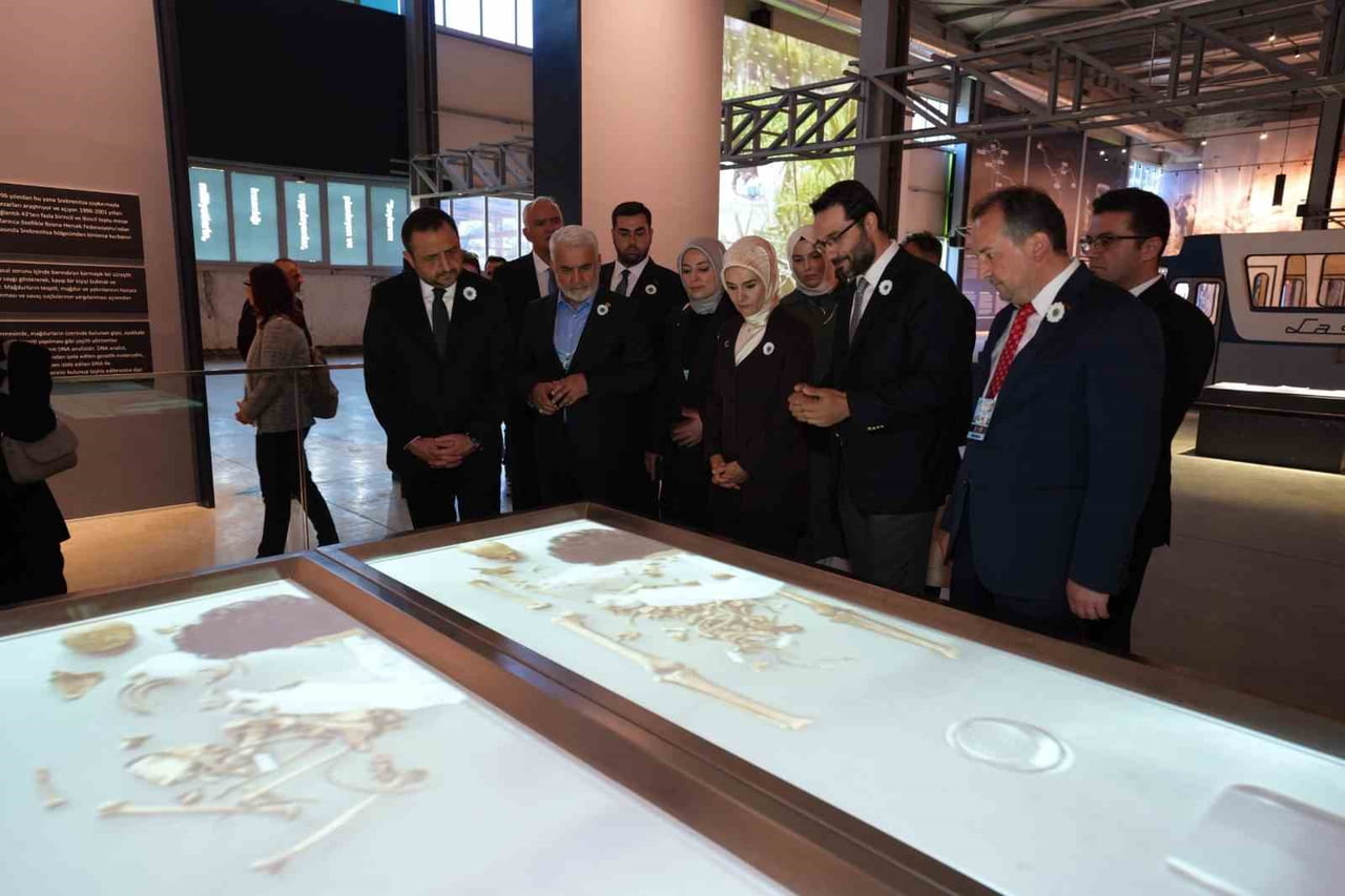 BAKAN GÖKTAŞ, MÜZEYİ GEZDİ VE YETKİLİLERDEN BİLGİ ALDI