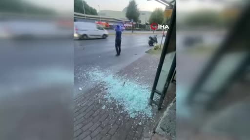 Bakırköy’de otomobille çarpışan motosikletin sürücüsü hayatını kaybetti
