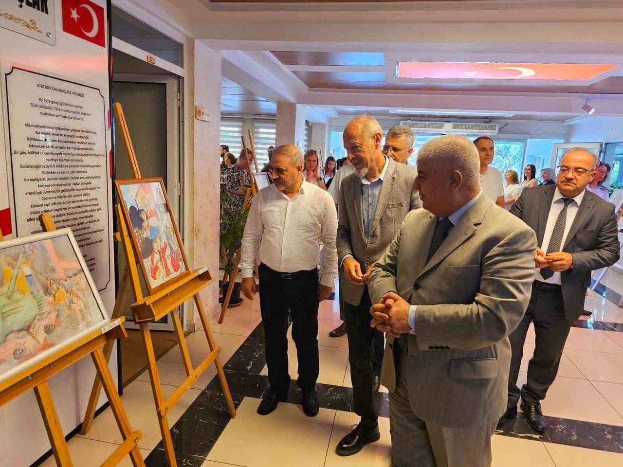 BALIKESİR'DE 15 TEMMUZ RUHU SANATLA YAŞATILIYOR