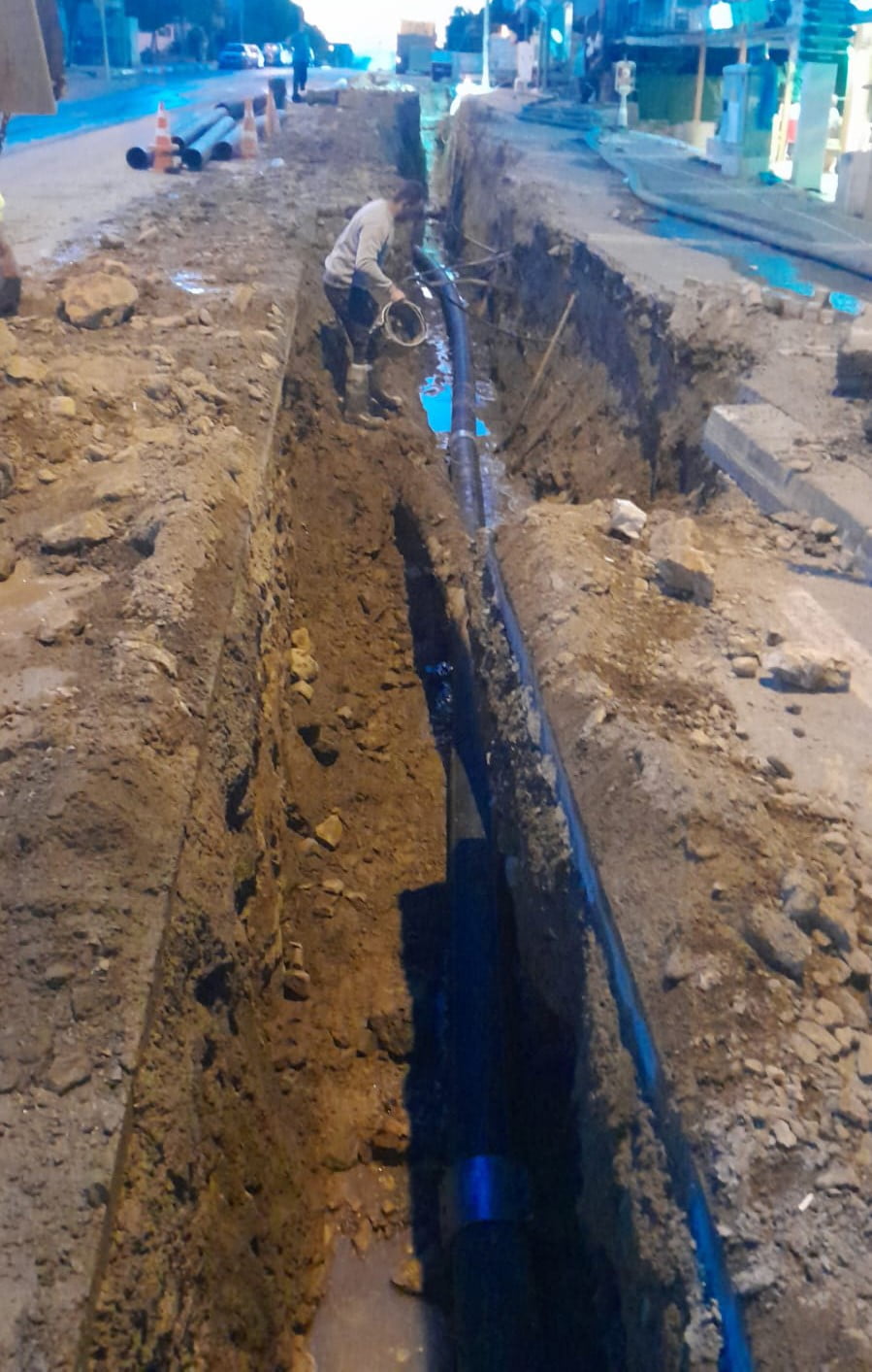 BALIKESİR'İN AYVALIK İLÇESİNDE ATATÜRK BULVARI ÜZERİNDE KANAL TAŞMASI İHBARI ÜZERİNE HAREKETE...