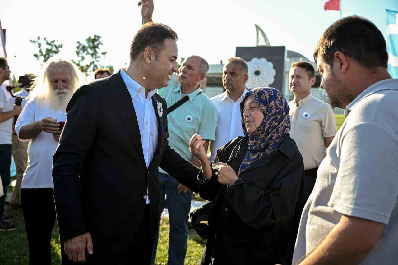 BALIKESİR BÜYÜKŞEHİR BELEDİYE BAŞKANI AHMET AKIN, ÇAMLIK TEPESİ’NDE İNŞA EDİLEN SREBRENİTSA...