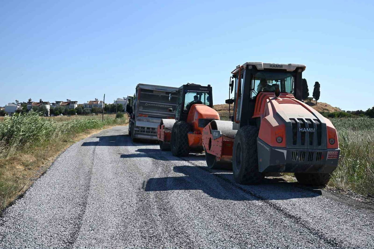 BALIKESİR BÜYÜKŞEHİRDEN 20 İLÇEDE YOL SEFERBERLİĞİ