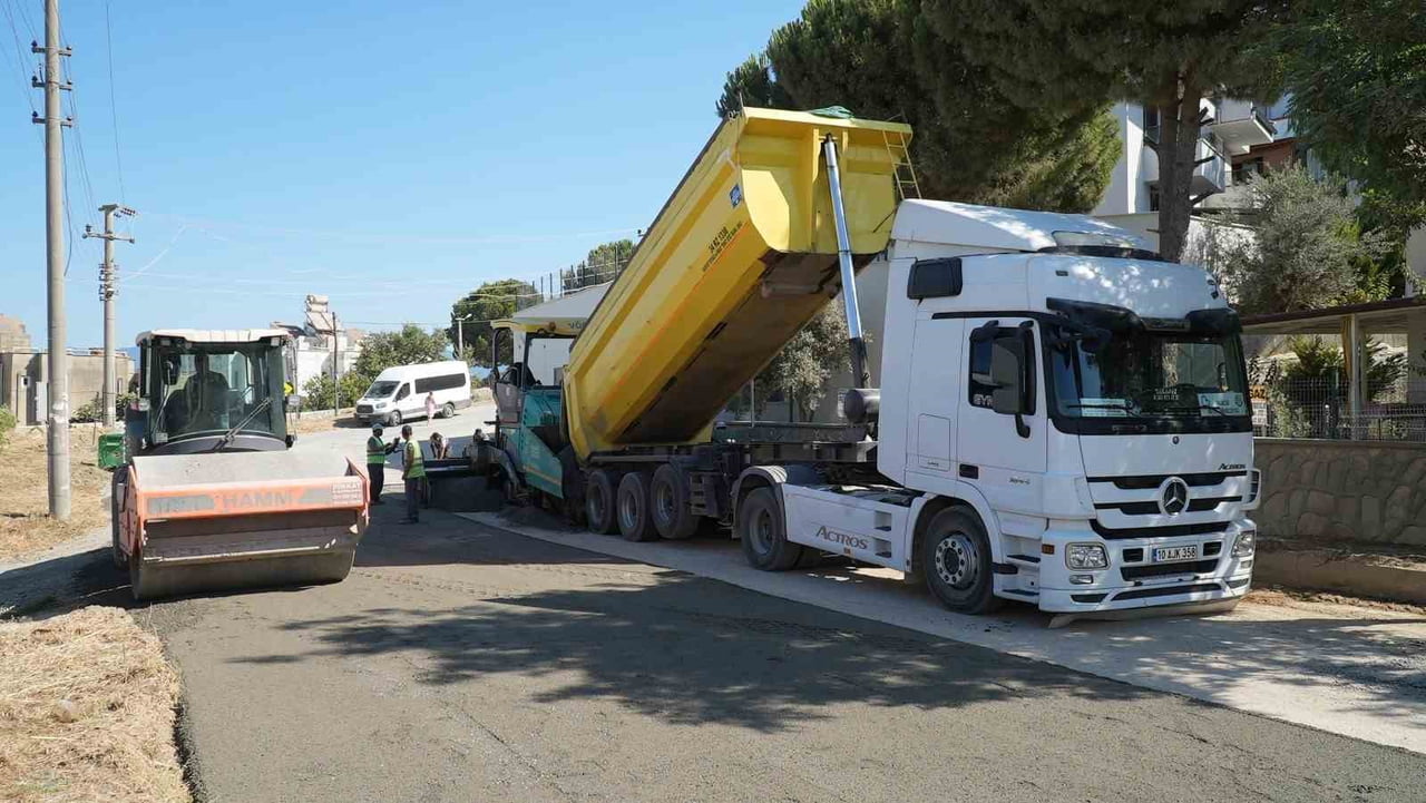 BALIKESİR BÜYÜKŞEHİRDEN 20 İLÇEDE YOL SEFERBERLİĞİ