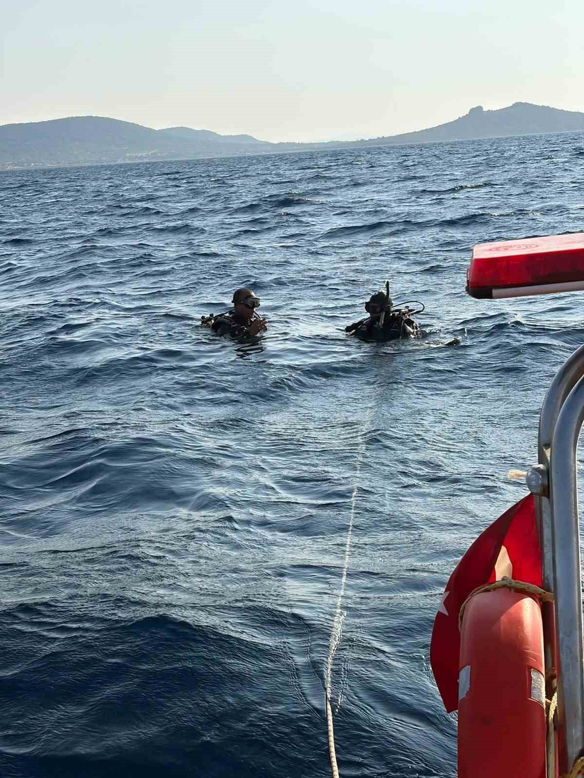BALIKESİR’İN AYVALIK İLÇESİNDE ARKADAŞLARIYLA BİRLİKTE ÇIKTIĞI TEKNE TURUNDA DENİZDE KAYBOLAN 24...