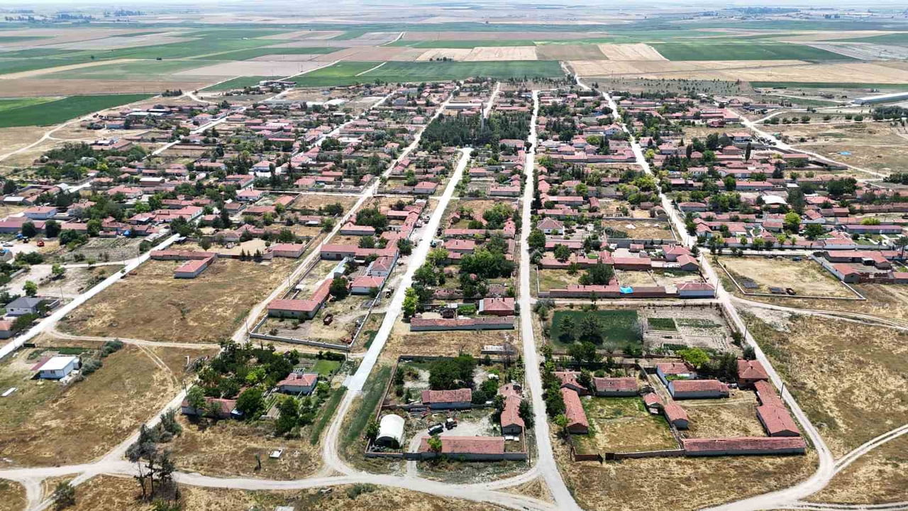 BALKAN SAVAŞLARI GÖÇMENLERİ TARAFINDAN 113 YIL ÖNCE ESKİŞEHİR'DE KURULAN ABBASHALİMPAŞA MAHALLESİ...