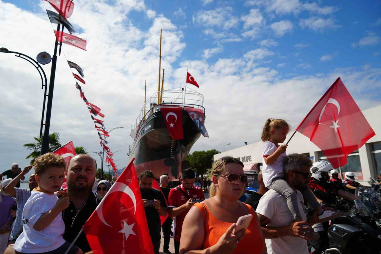 BANDIRMA VAPURU MÜZESİ, SAMSUN'DA YENİ YERİNE TAŞINDI. TÜRKİYE CUMHURİYETİ'NİN KURULUŞ...