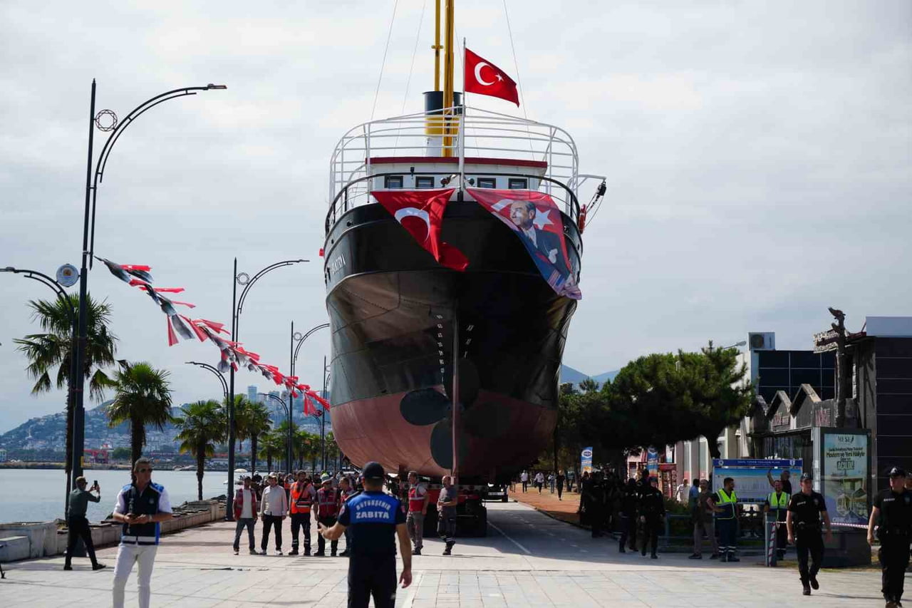 BANDIRMA VAPURU MÜZESİ, SAMSUN'DA YENİ YERİNE TAŞINDI. TÜRKİYE CUMHURİYETİ'NİN KURULUŞ...