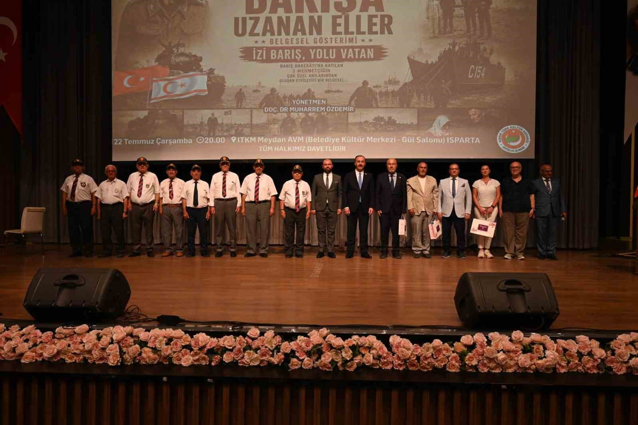 ‘BARIŞA UZANAN ELLER: İZİ BARIŞ, YOLU VATAN’ BELGESELİ ISPARTA’DA GÖSTERİLDİ