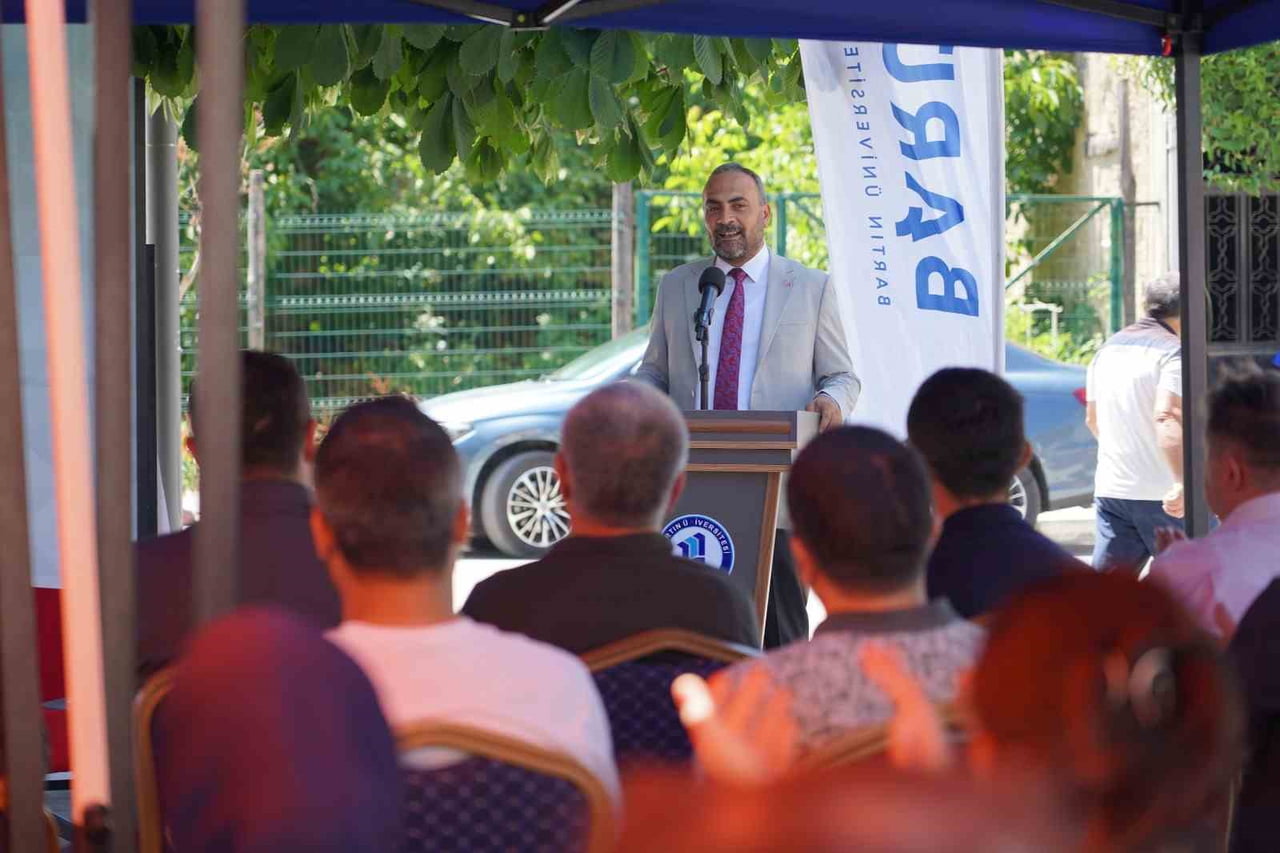 BARTIN ÜNİVERSİTESİ (BARÜ) BİLİM KAFE ETKİNLİĞİNDE DİJİTAL DÖNÜŞÜM VE YAPAY ZEKÂNIN MESLEK...