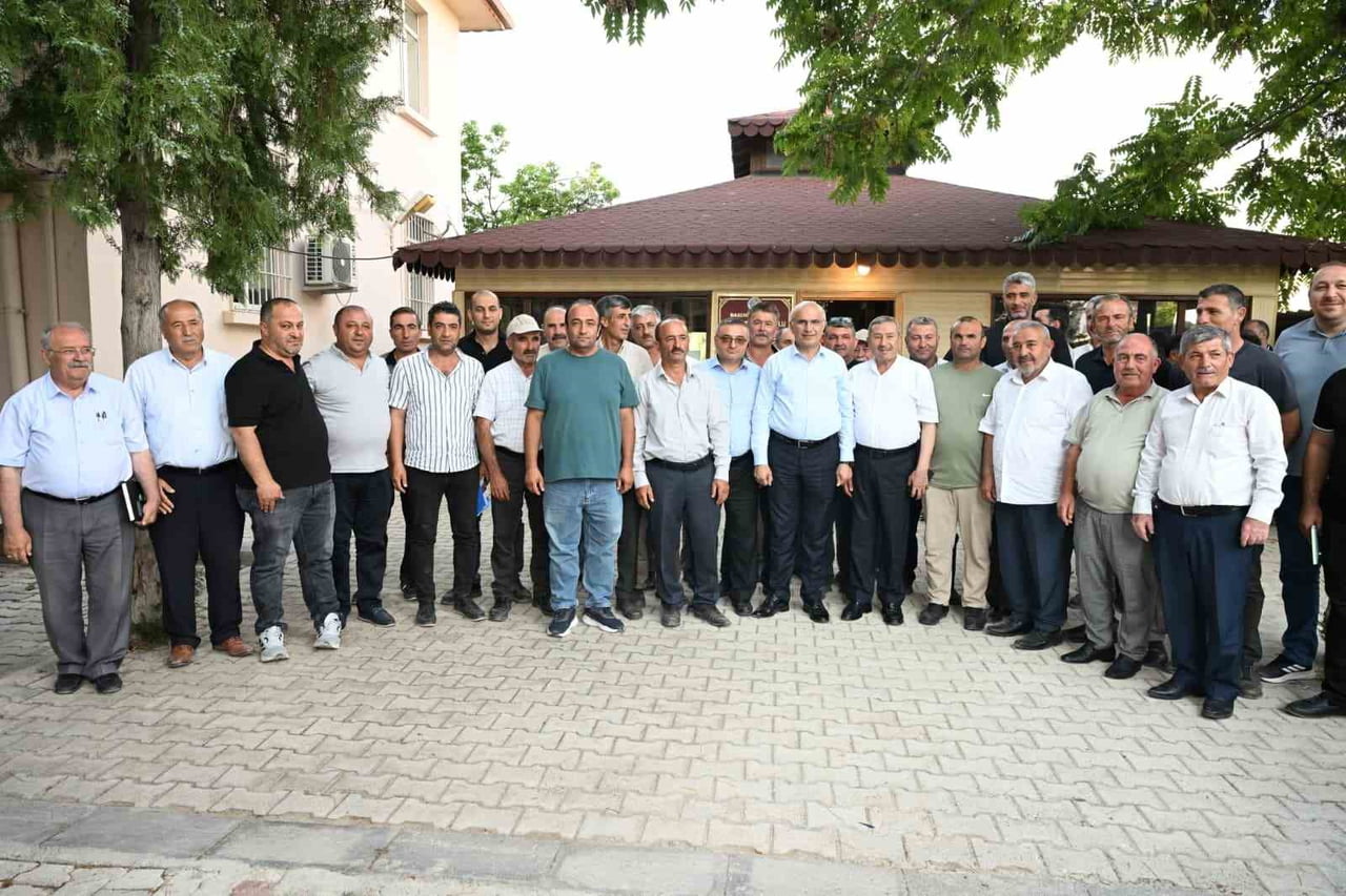BAŞKAN ER'DEN DARENDE ZİYARETİ